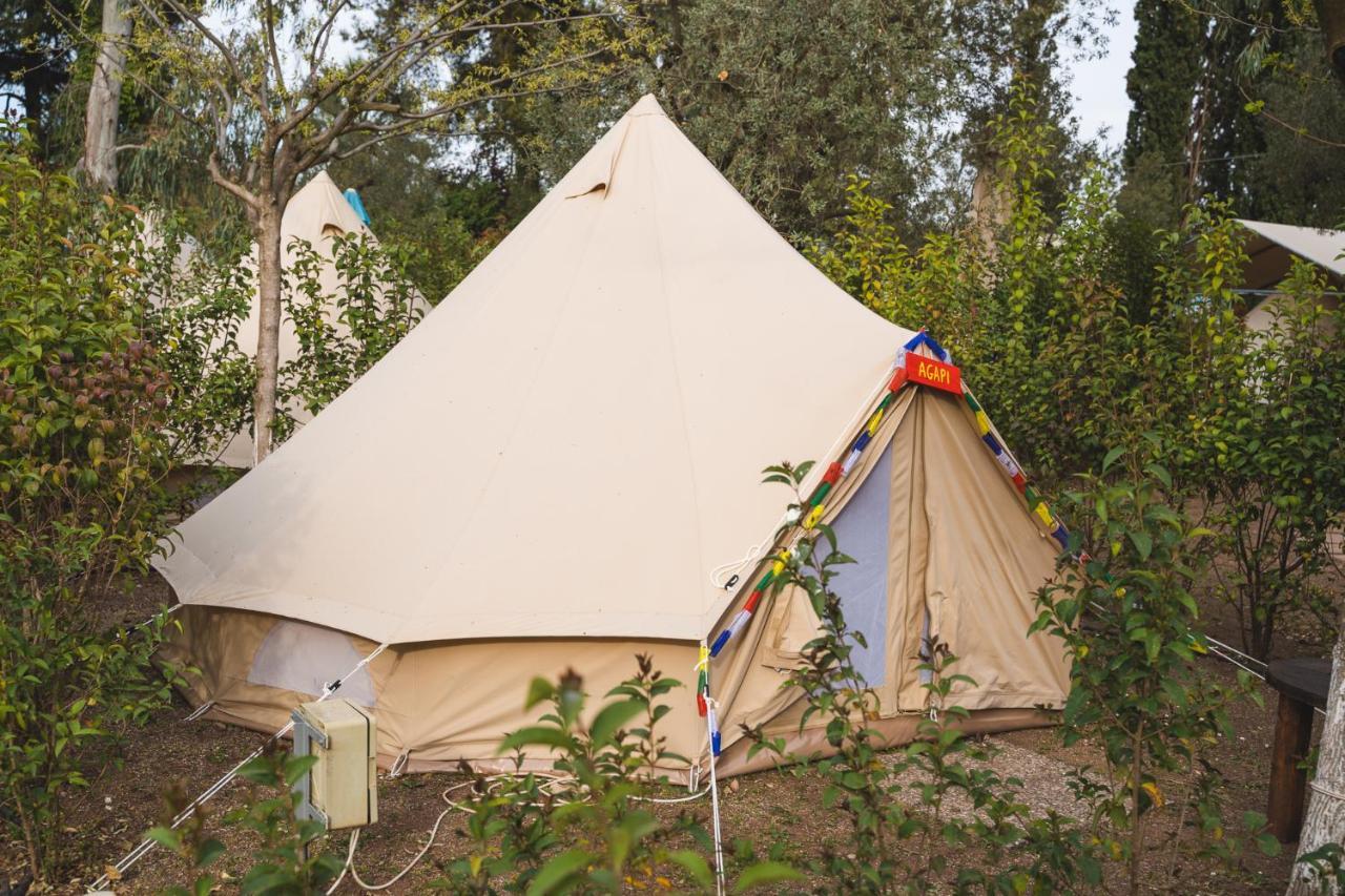 Nisi Glamping Hotel Paralía Rachon Ngoại thất bức ảnh